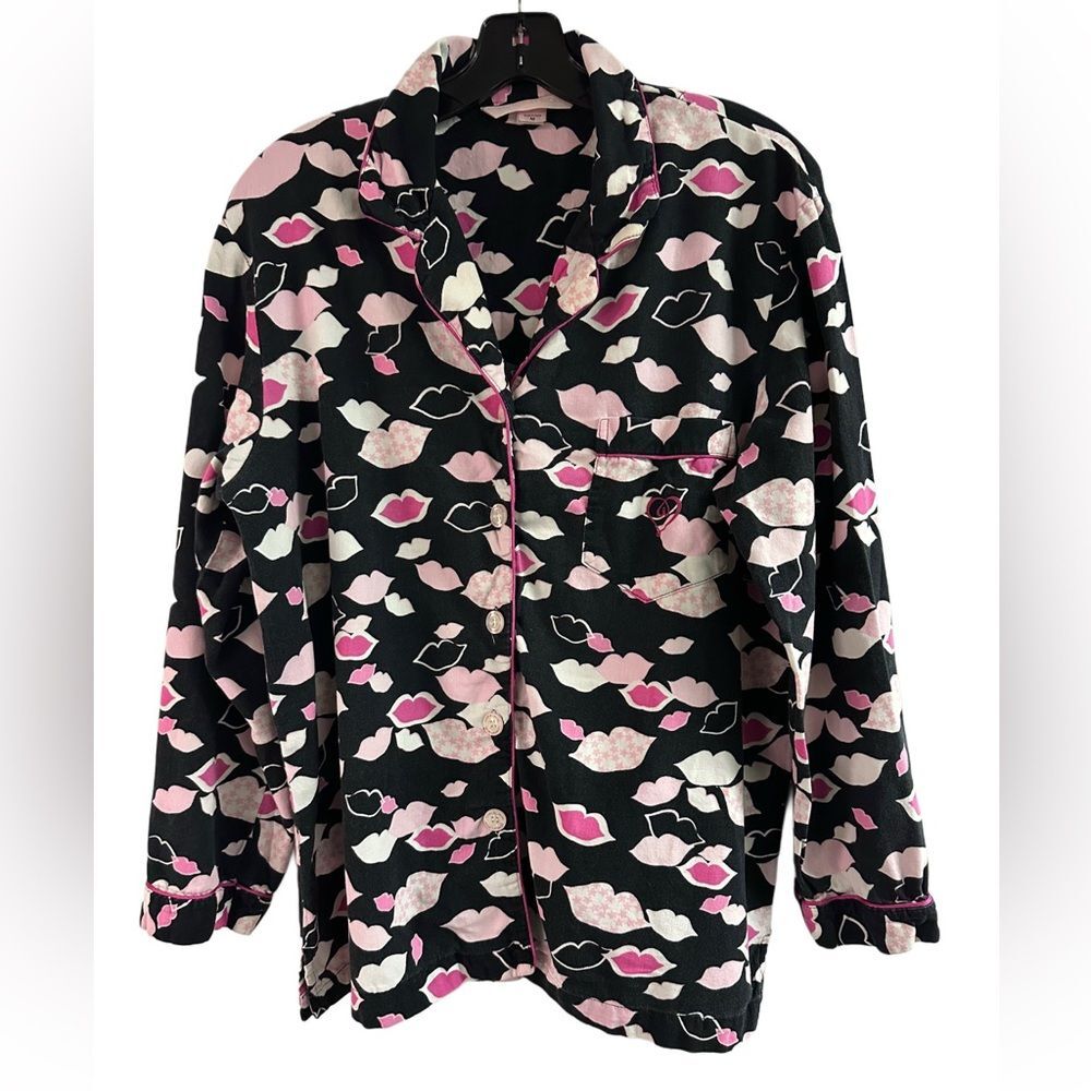 Victoria’s Secret Black Pink Lips Pajama Top Size M